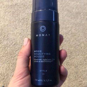 Monat moxie magnifying mousse